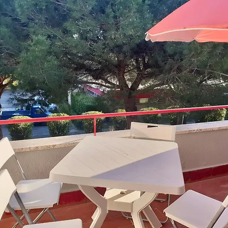 Isa-studio 3 Beds With Common Swimming-pool In *